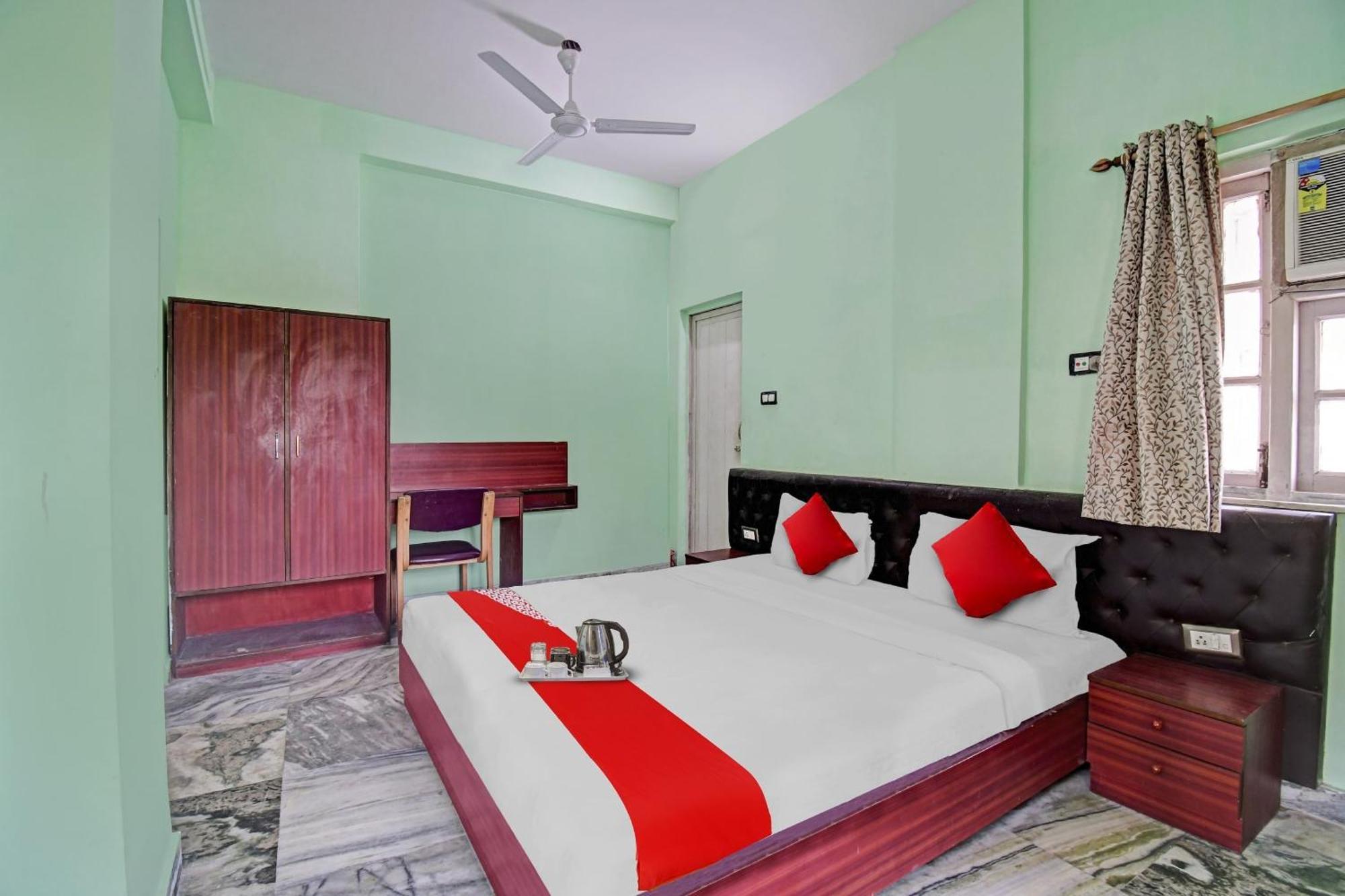 Hotel O R A Homestay Near Acropolis Mall Calcutta Exteriör bild