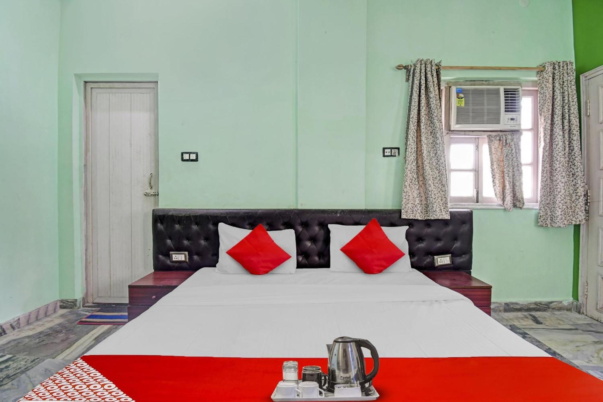 Hotel O R A Homestay Near Acropolis Mall Calcutta Exteriör bild