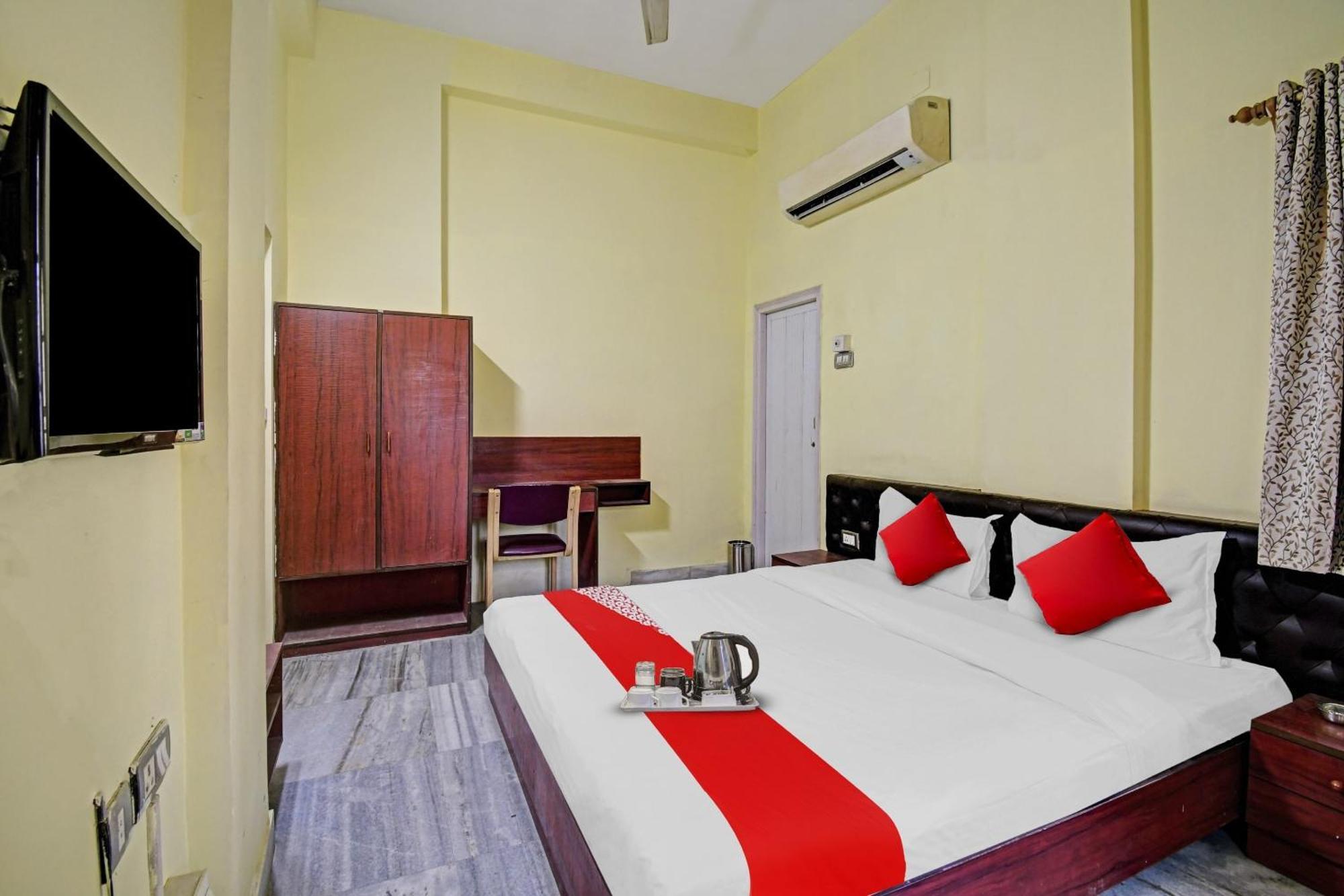 Hotel O R A Homestay Near Acropolis Mall Calcutta Exteriör bild